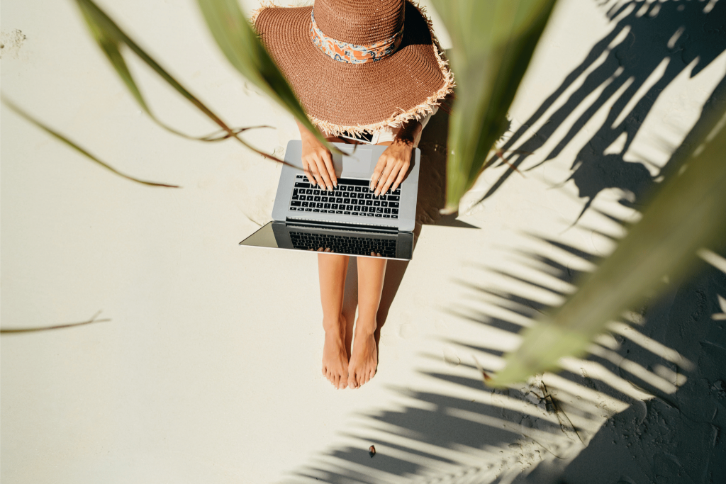 Entry level travel jobs - Digital nomad. Tengah travel app