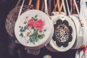 Travel gifts for her - shopping in Bali, rattan bag. bali markets with Tengah